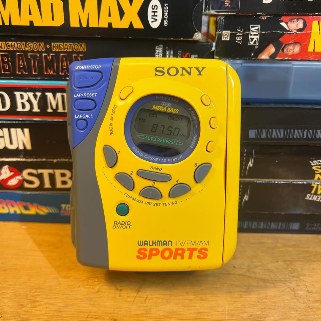 美可動品]ソニースポーツカセットウォークマン WM-FS495 美可動品