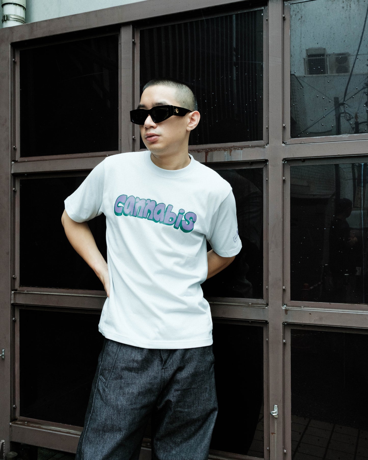 SAMUEL × CANNABIS LOGO S/S TEE