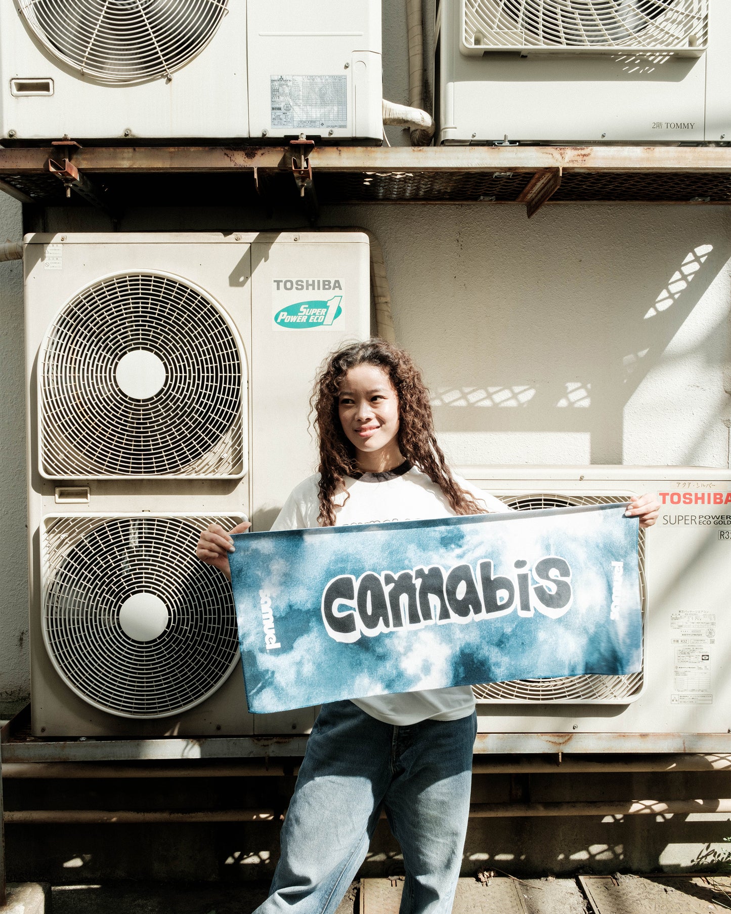 SAMUEL × CANNABIS FACE TOWEL