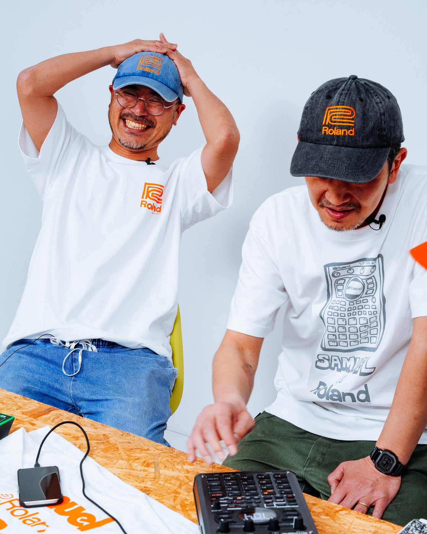 Roland × SAMUEL SP-404 Ⅱ Logo S/S TEE