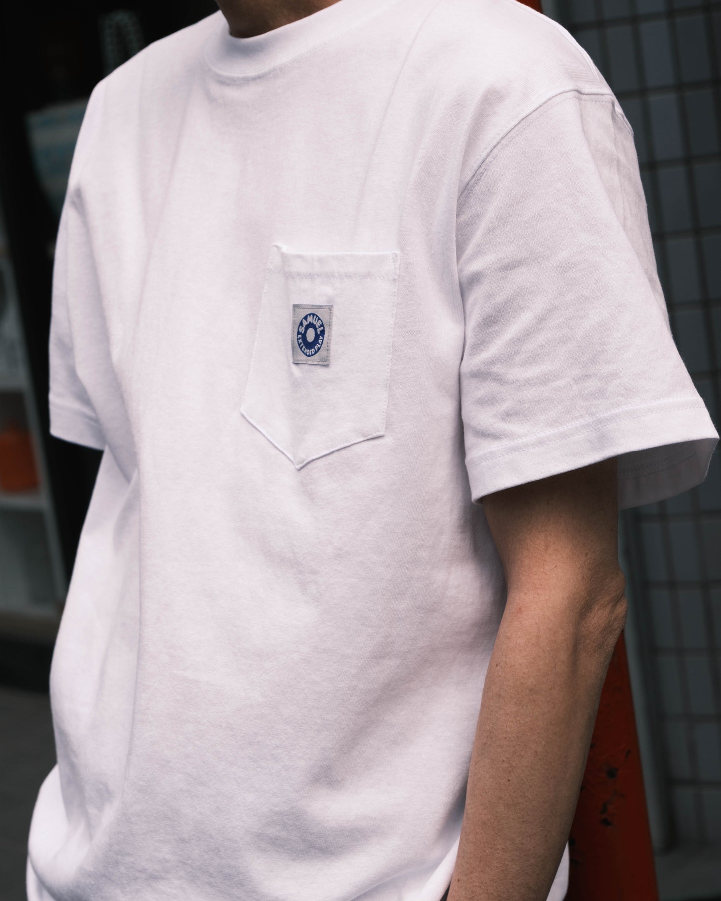 SAMUEL EXTENDED POCKET S/S TEE