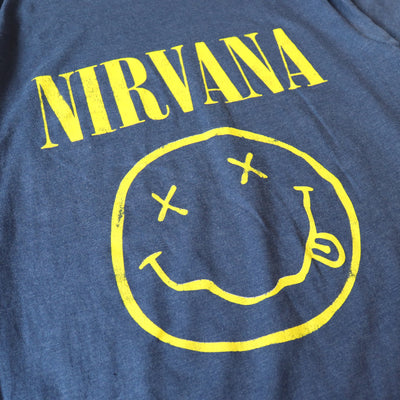 VINYL7 RECORDS "NIRVANA SMILE LOGO" T-shirt