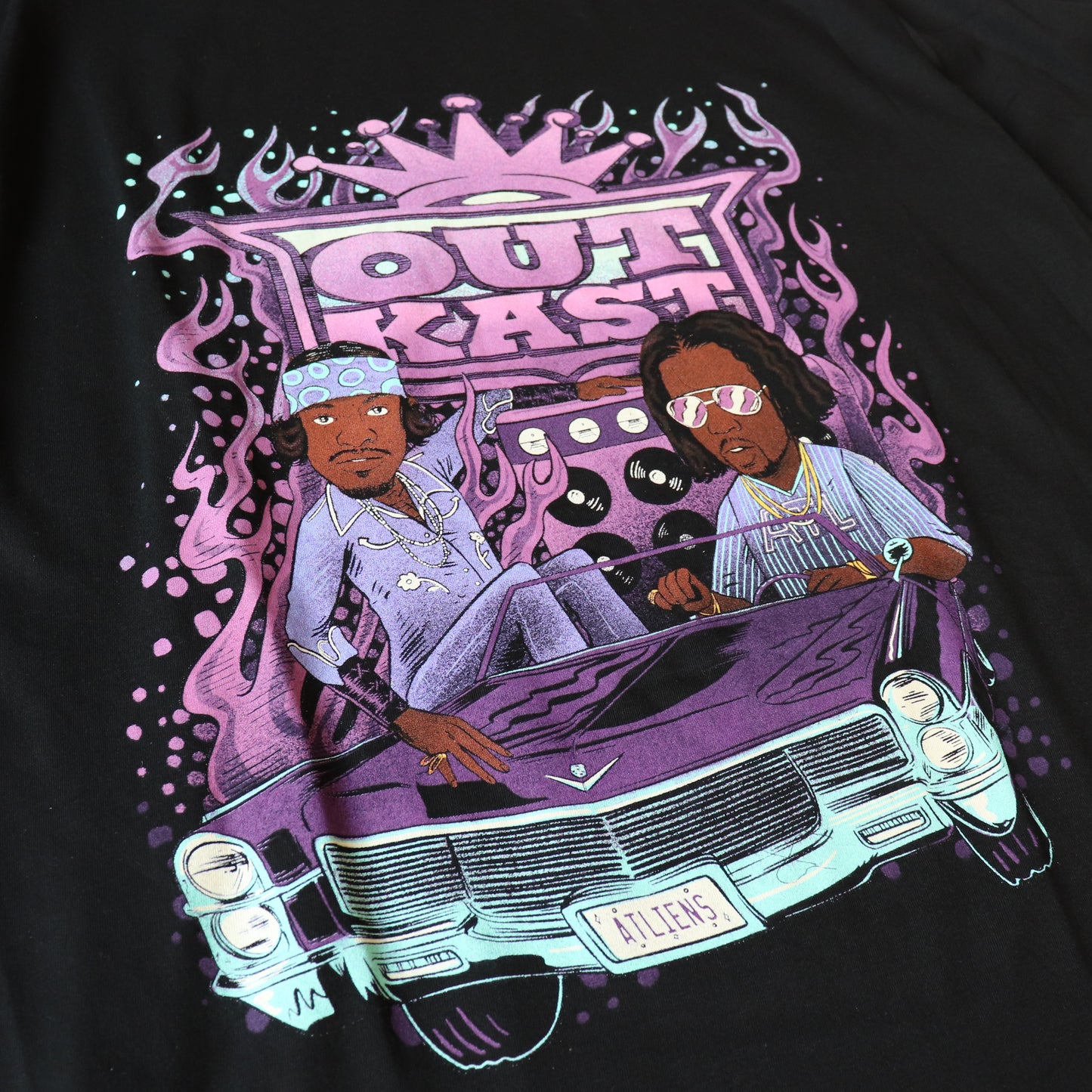 VINYL7 RECORDS "OUTKAST" T-shirt