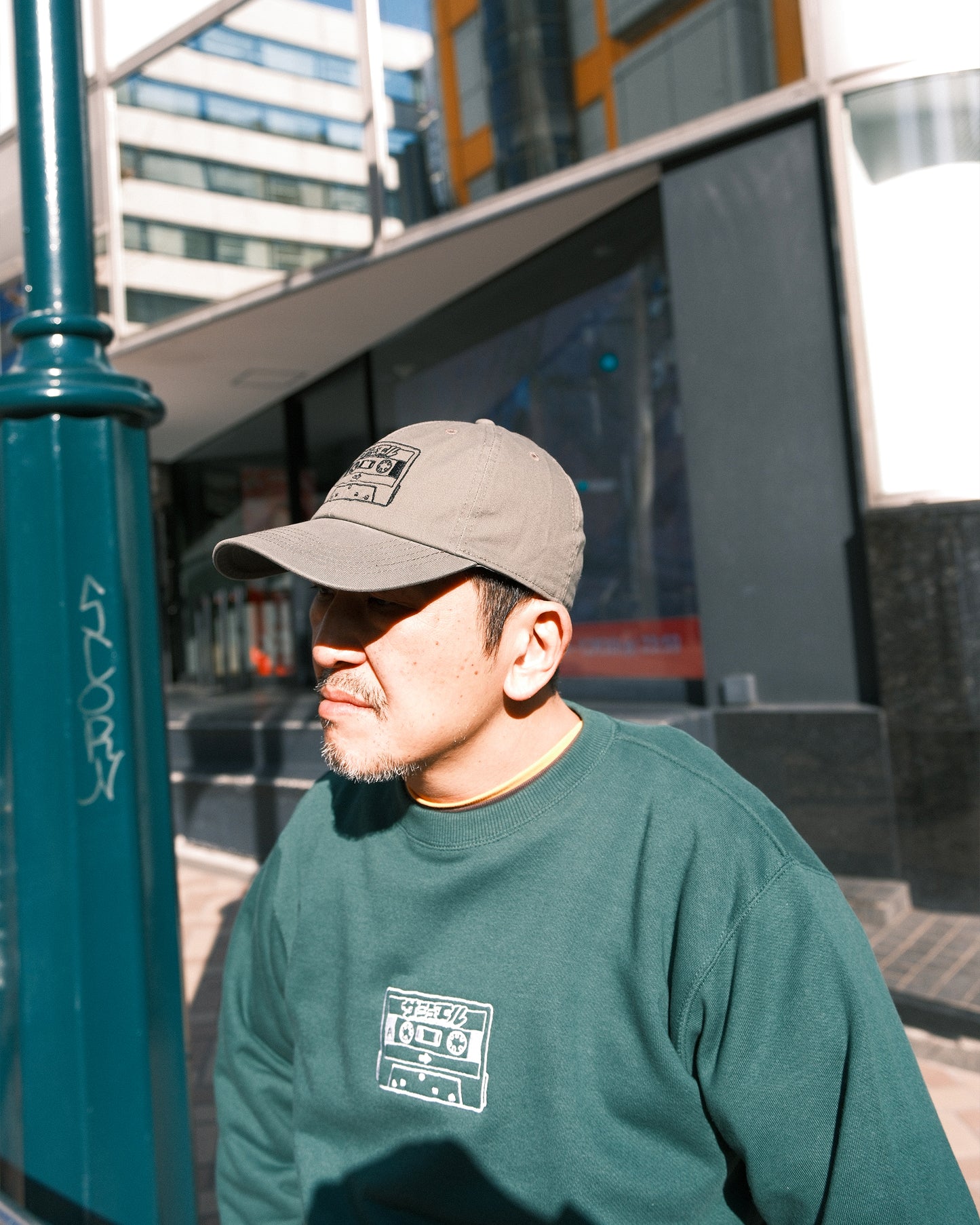 SAMUEL CASSETTE TAPE ENBROIDERY CAP