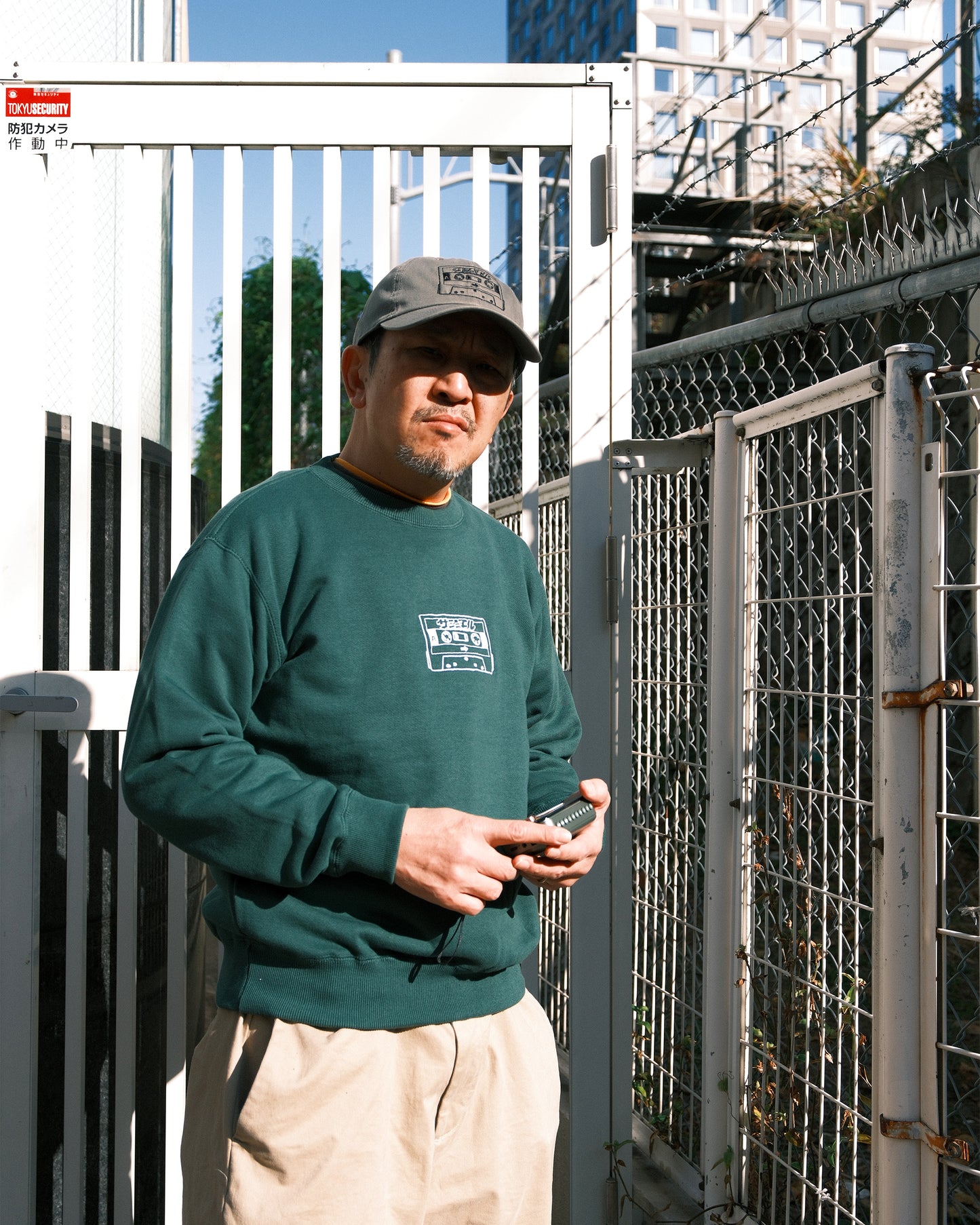 SAMUEL CASSETTE TAPE ENBROIDERY SWEAT SHIRT